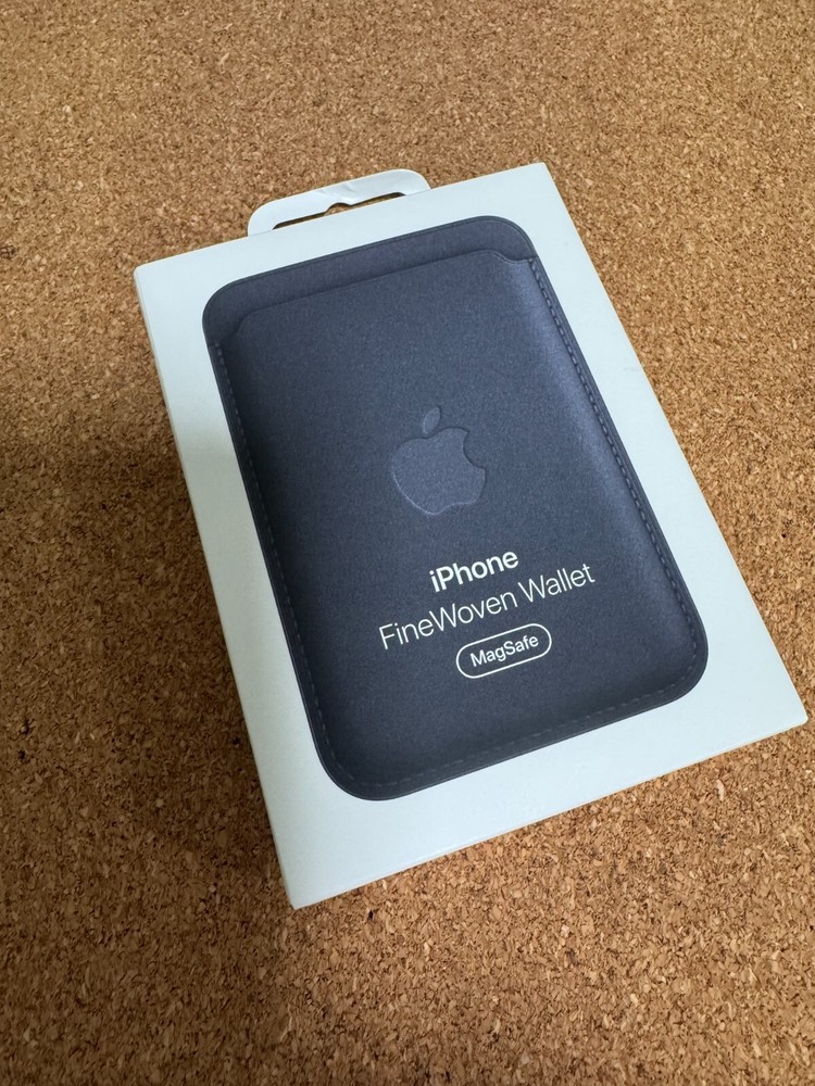 IPHONE FINE WOVEN WALLET   ***BOX ONLY***