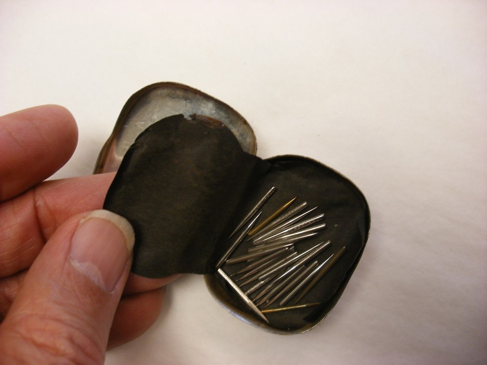 Phonograph Gramophone Needle Tin - Ashco