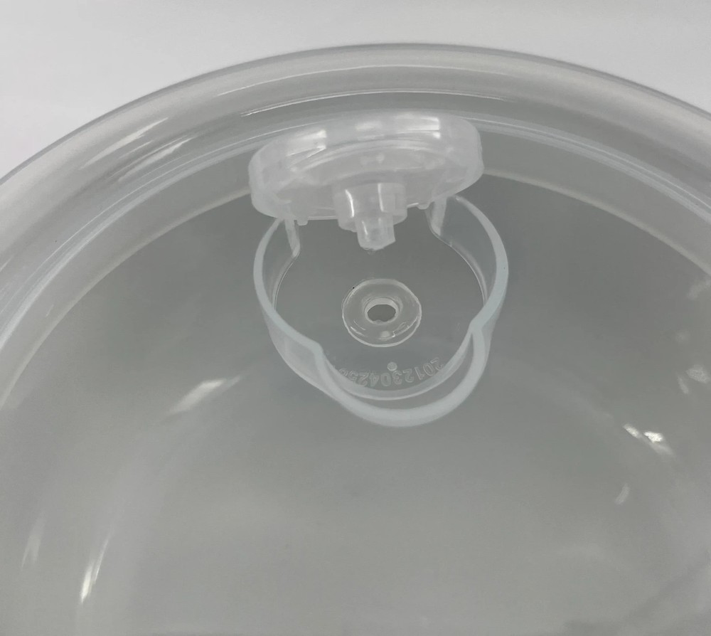 Peanuts Medium Food Storage Container