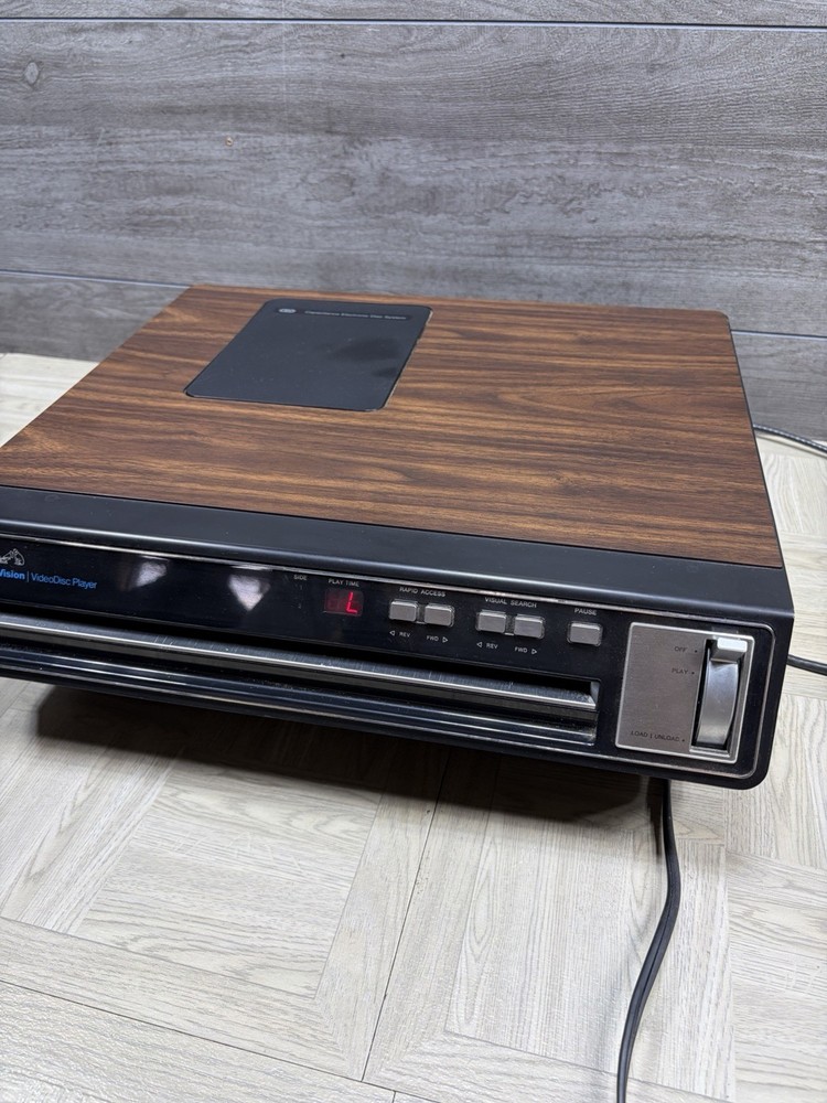 AS IS PARTIAL WORKING RCA SelectaVision CED Video Disc Player SFT100W + 3 Discs