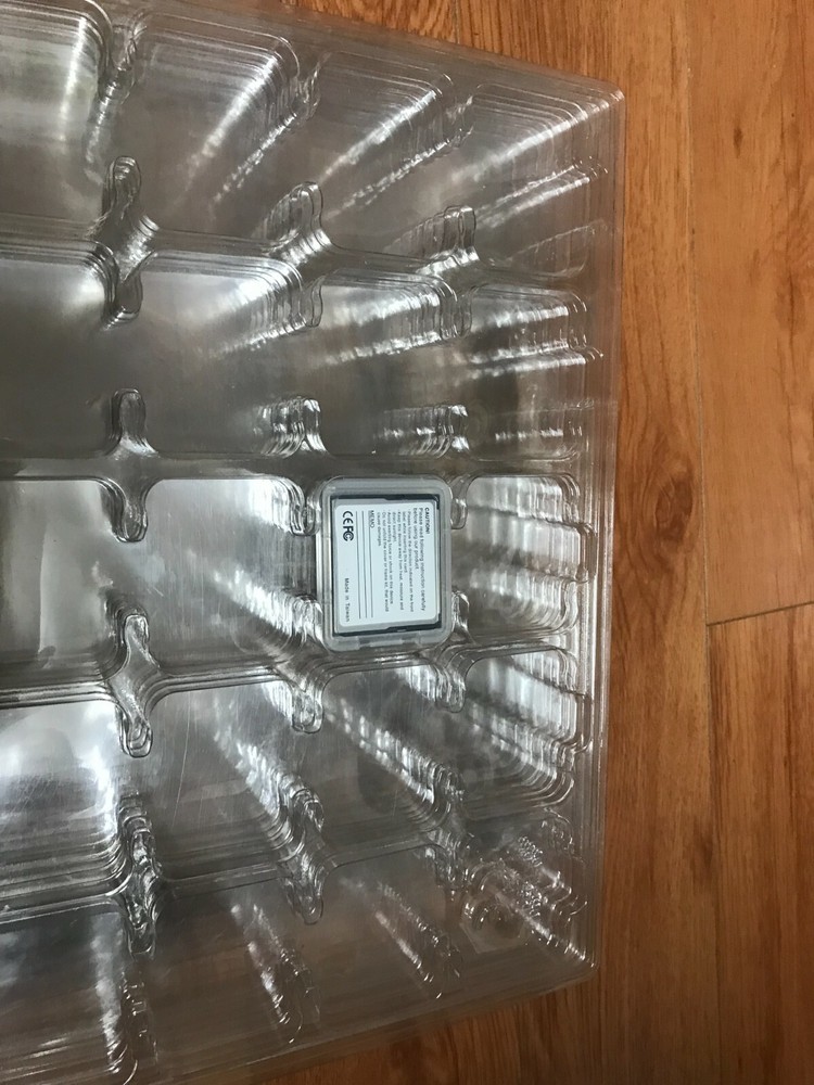 8 pcs CF Compact Flash Memory Card Holder Box Storage Plastic Case