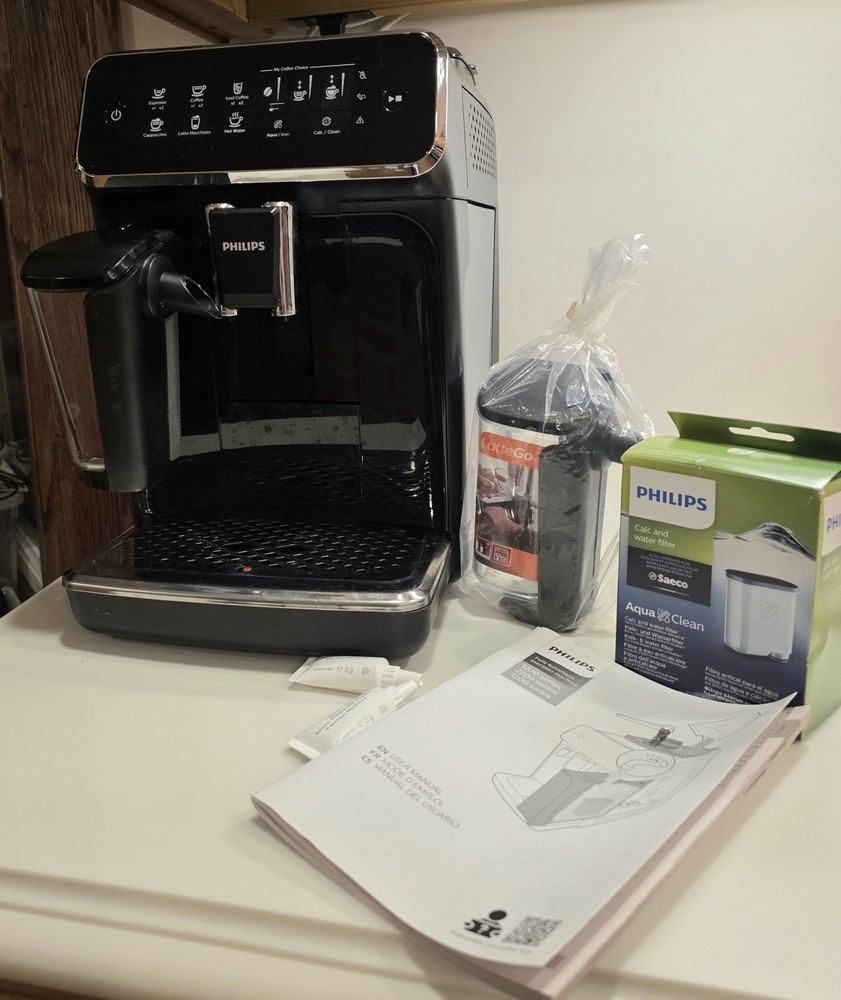 Philips EP3241 3200 Series LatteGo Fully Automatic Espresso Machine Black Bundle