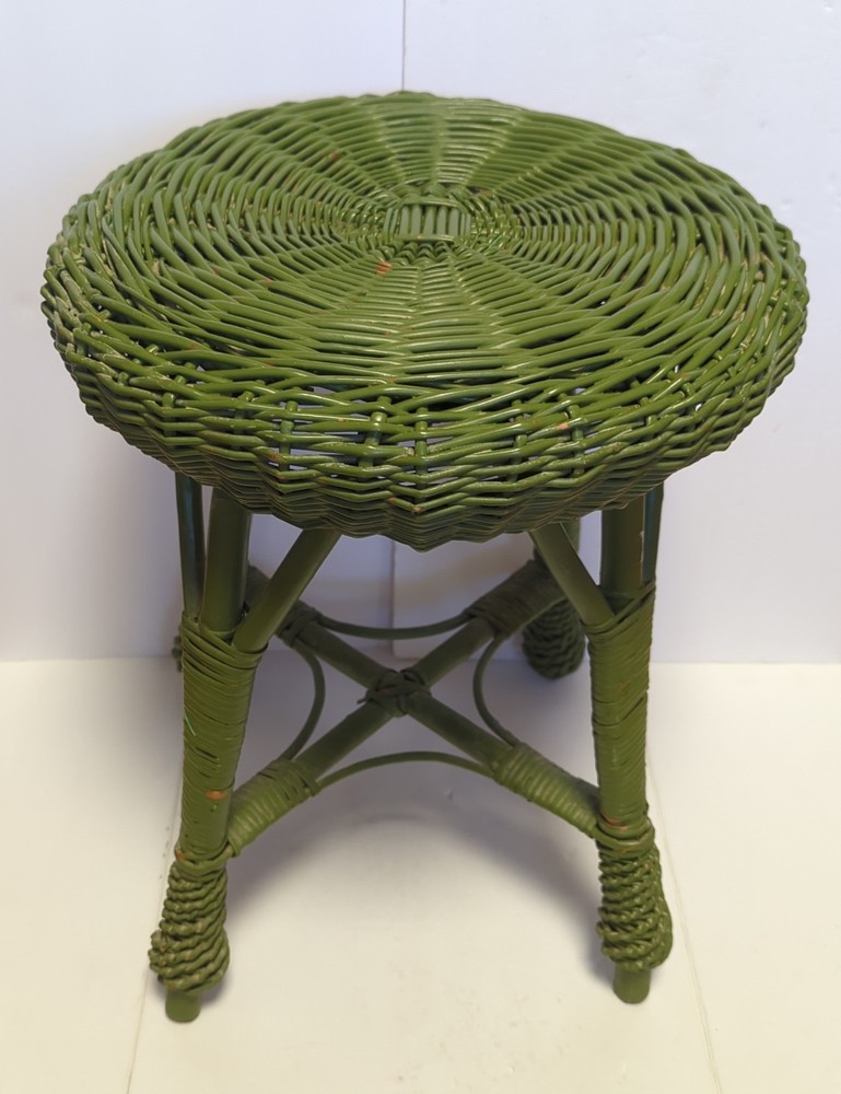 Vintage Round Wicker Stool - Green