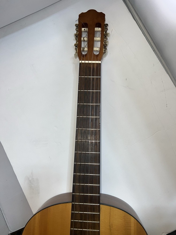 Hohner HC620 Classical Guitar Solid Top 2-Way Truss Rod