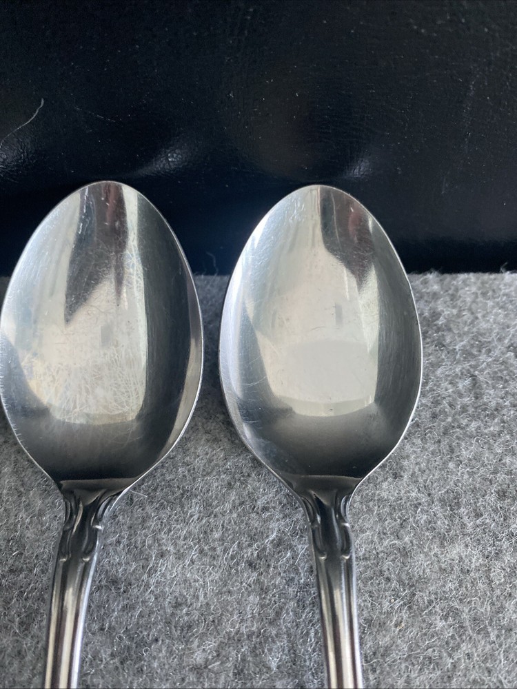 4 TOWLE/SUPREME CUTLERY STAINLESS FLATWARE, "PIERRE" PATTERN DINNER SPOONS