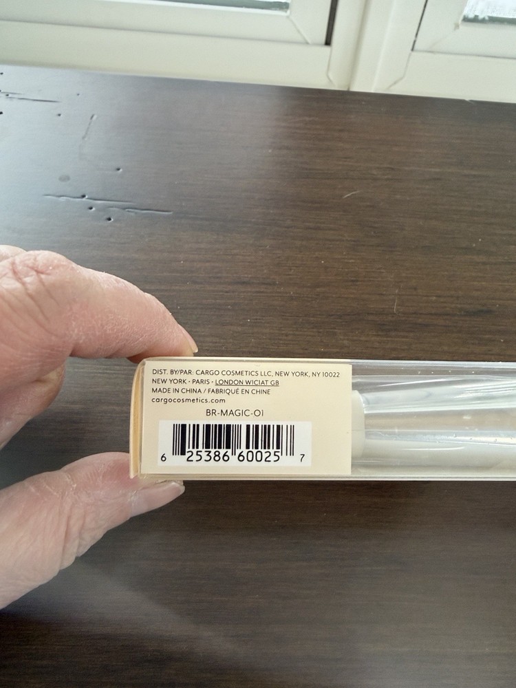 Cargo Magic Brush Makeup Brush NIB