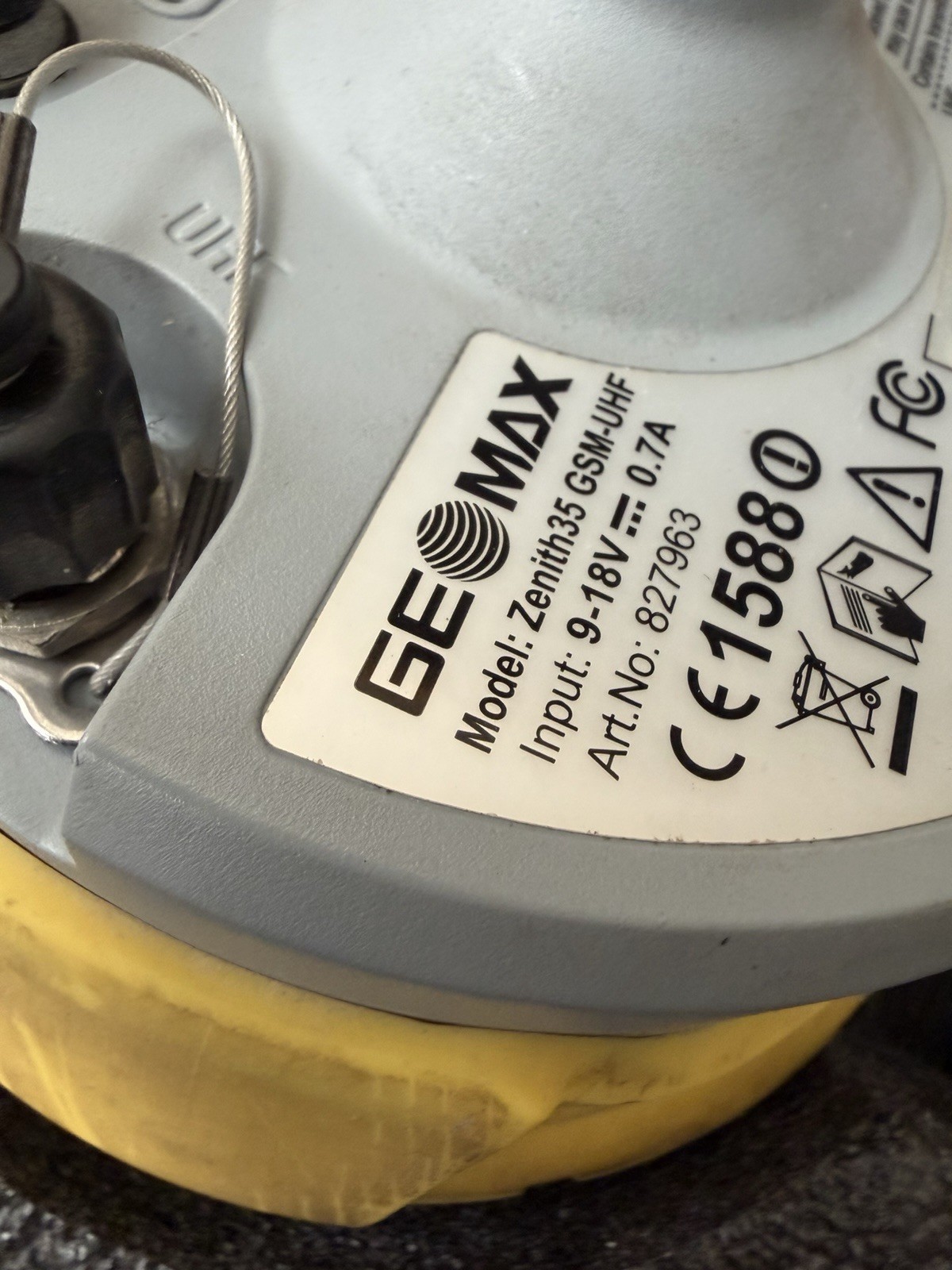 Geomax Zenith35 GSM UHF GPS Survey Equipment Kit with Case !! Great Price !!