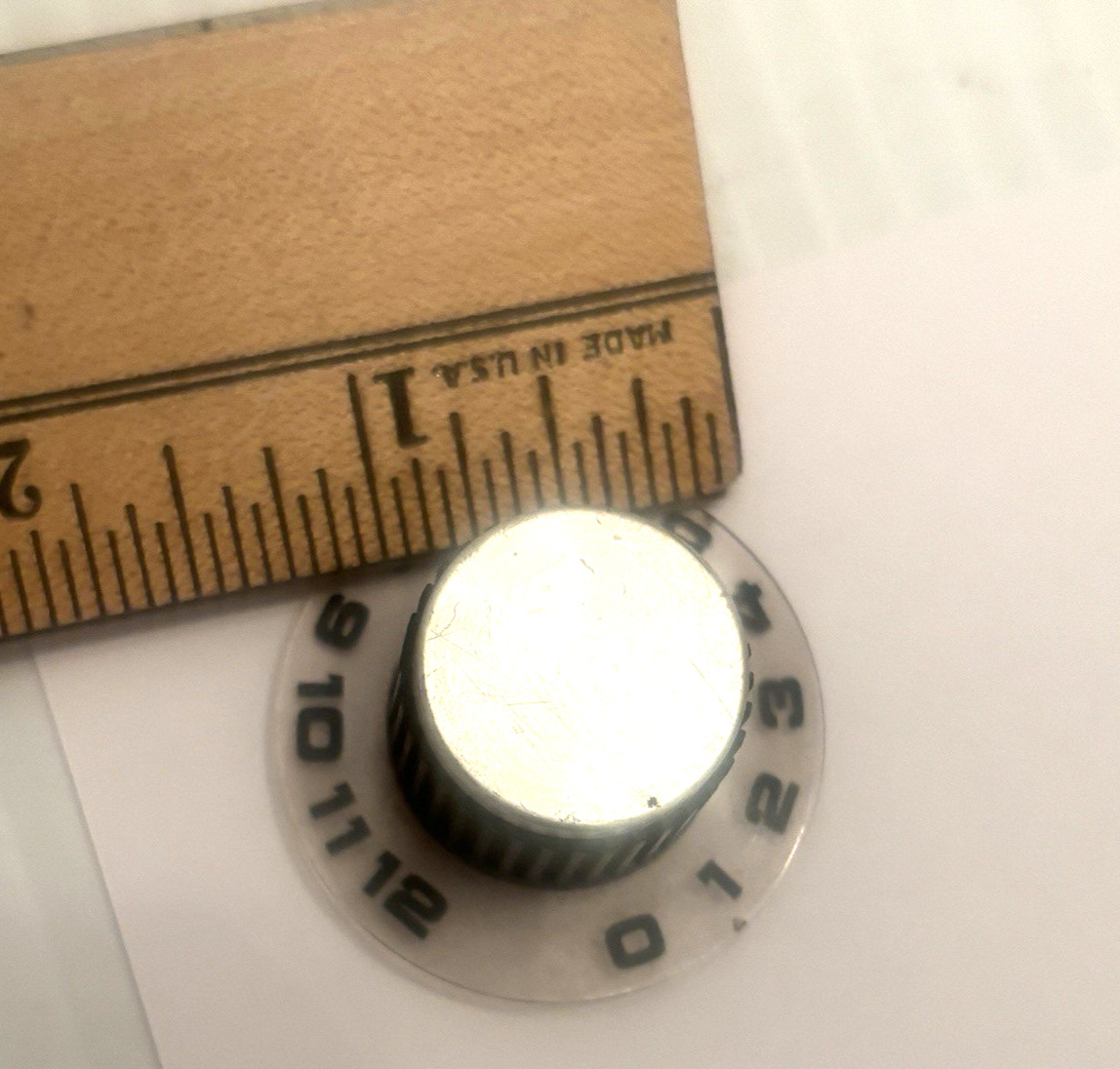 GIBSON MEDALIST 4/10 TUBE AMPLIFIER - ONE ORIGINAL KNOB