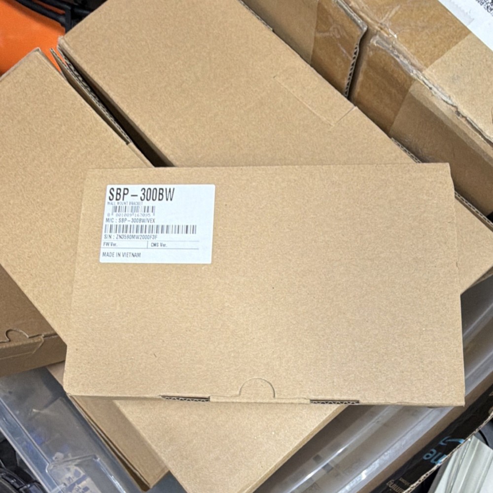 Hanwha Techwin SBP-300BW White Wall Mount Bracket for Security Camera