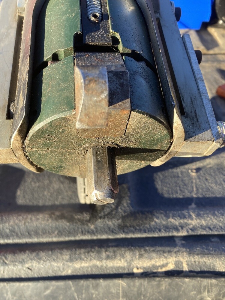 Newpark Composite Mat Pin Puller for Mega Deck