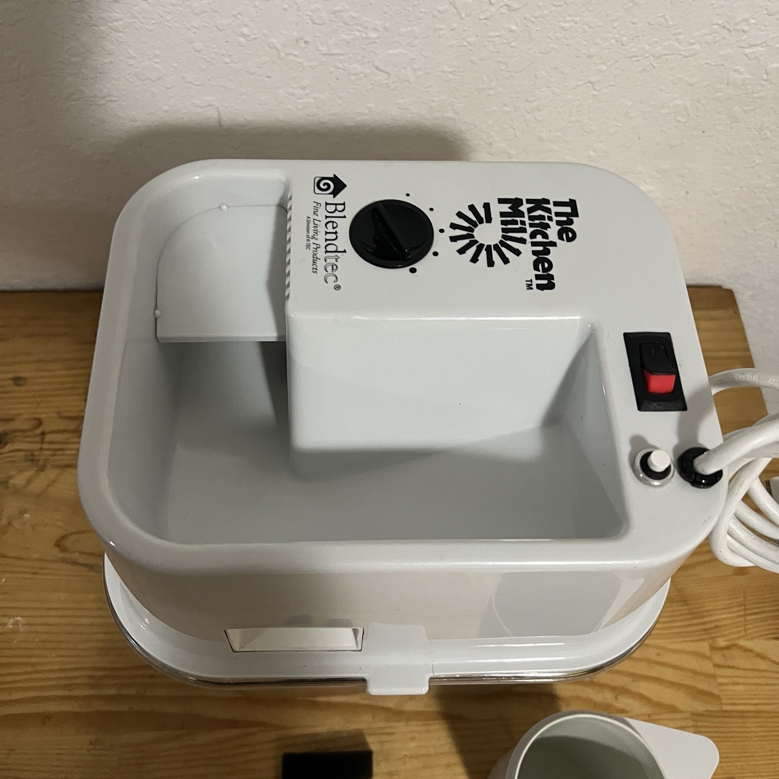 KTEK Blendtec The Kitchen Mill Model 91 Mill Grain Wheat Flour Electric Grinder