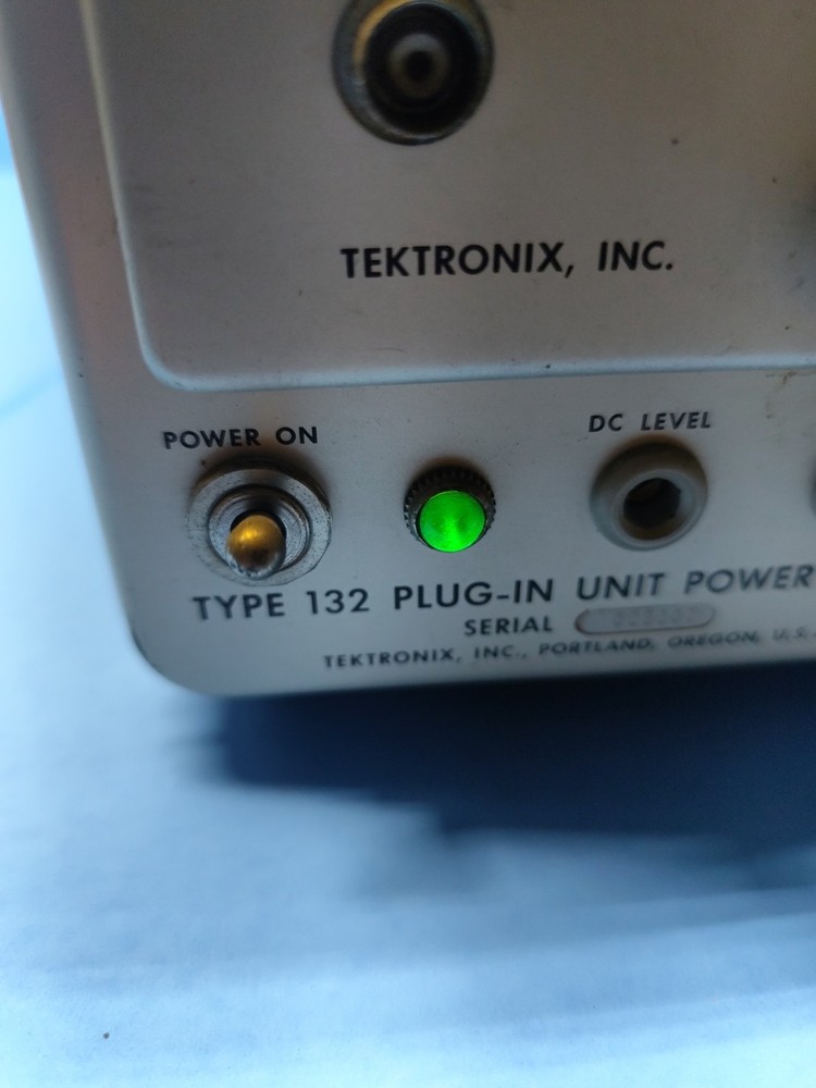 Tektronix E 132 Plug-In Unit Power Supply