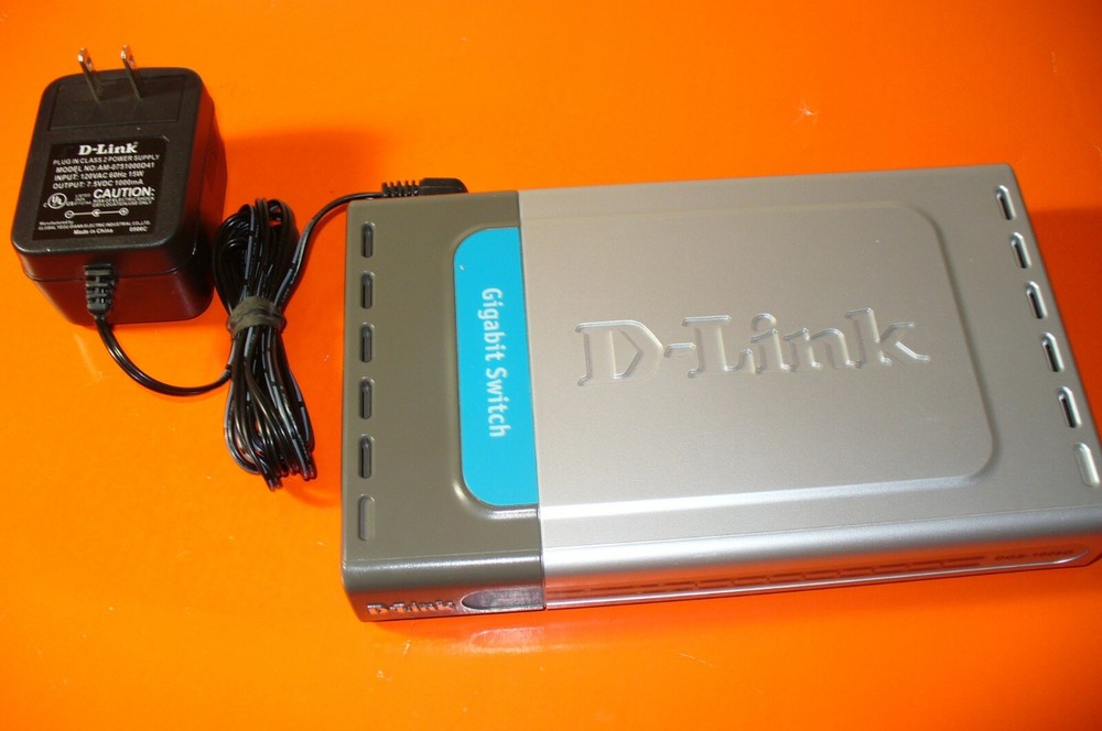 D-LINK DGS-1008D ETHERNET 8-PORT GIGABIT SWITCH
