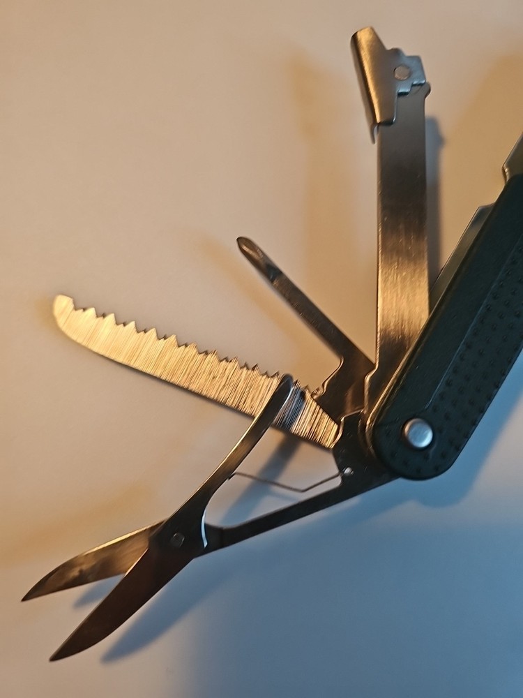 Gardener Pro 9 Function Multi Tool Pruning Shears