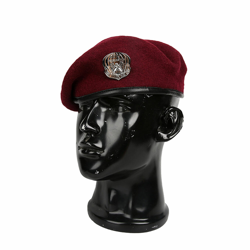 USAF Paraescue Jumper Red Beret Hat With Pararescue insignia Badge Size L 7 3/8