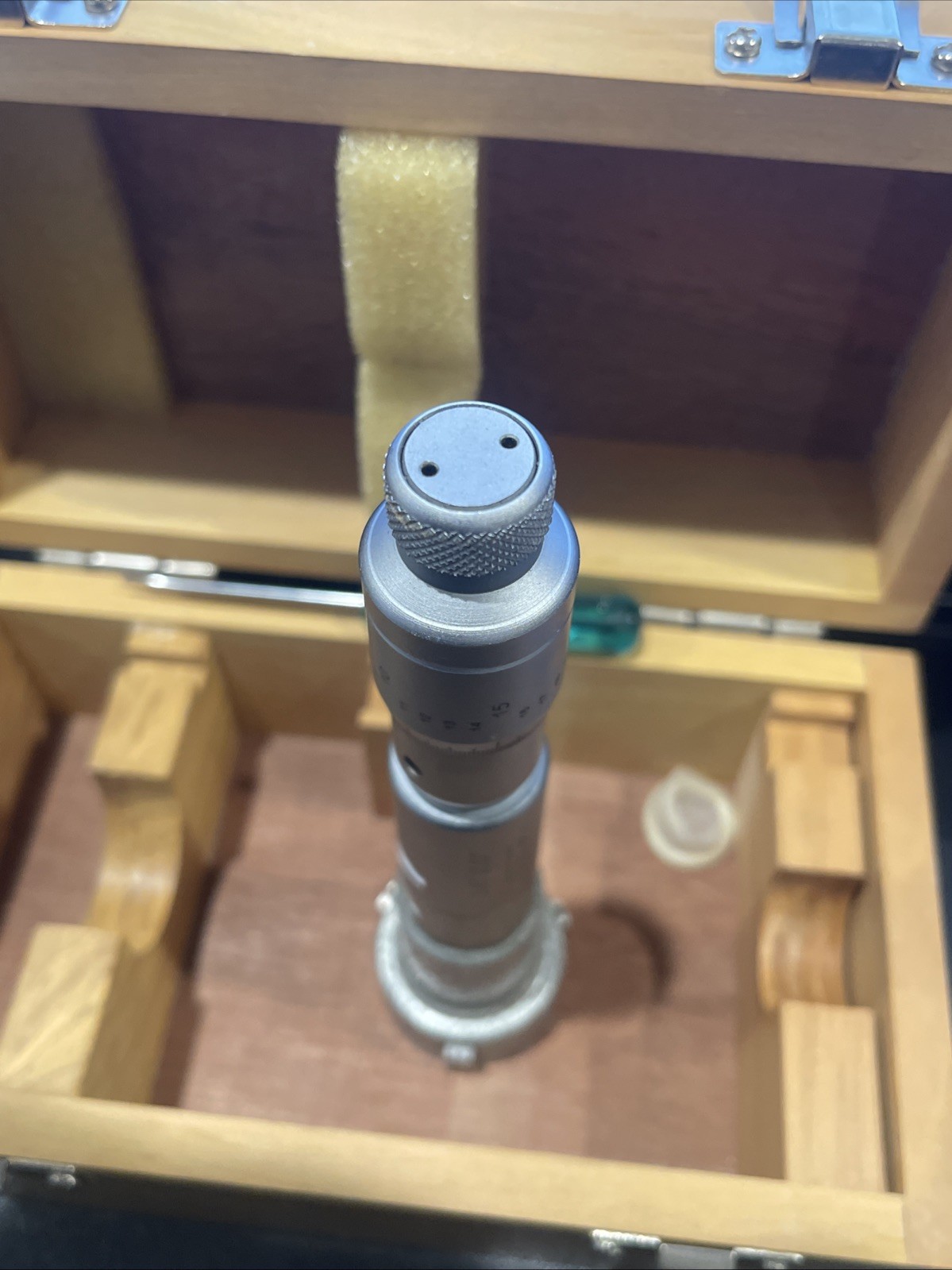 SPI 10-741-7 Mechanical 3-Point Hole Micrometer: 1.6" to 2" Range