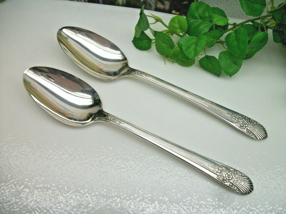 2 International Marigold SILVER MIST Silverplate Solid Serving Spoons 1935