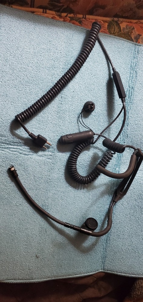 TELEX AVIATION  HEAD SET WITH MIC AND REMOTE BUTTON 922