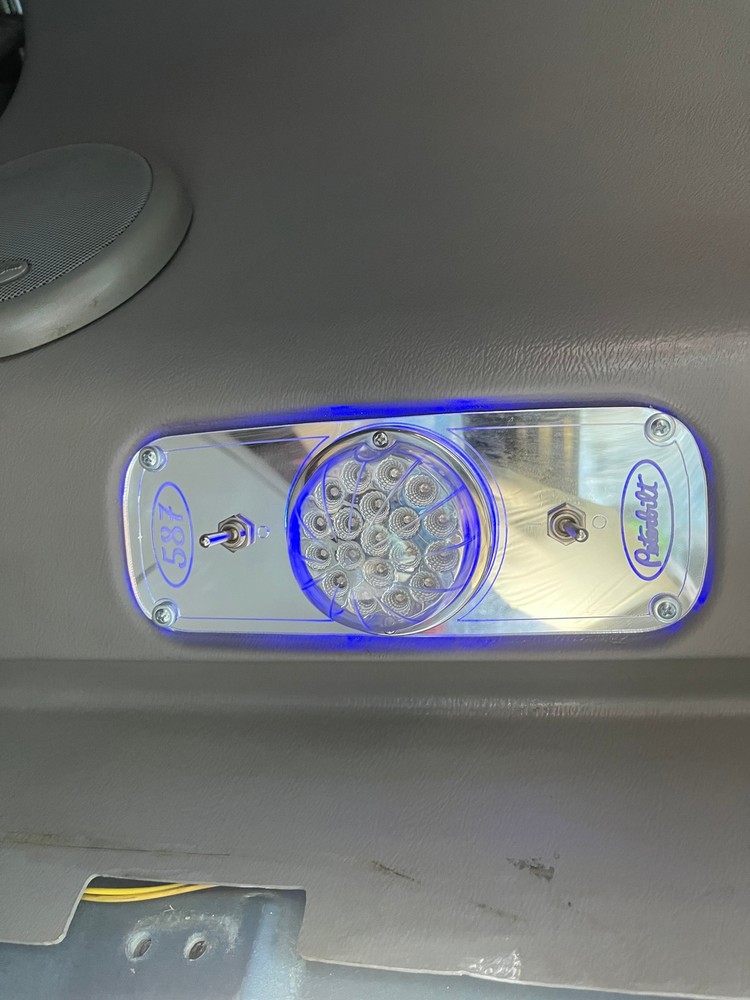 Peterbilt 587 Dome Lights Red Led Lights Color