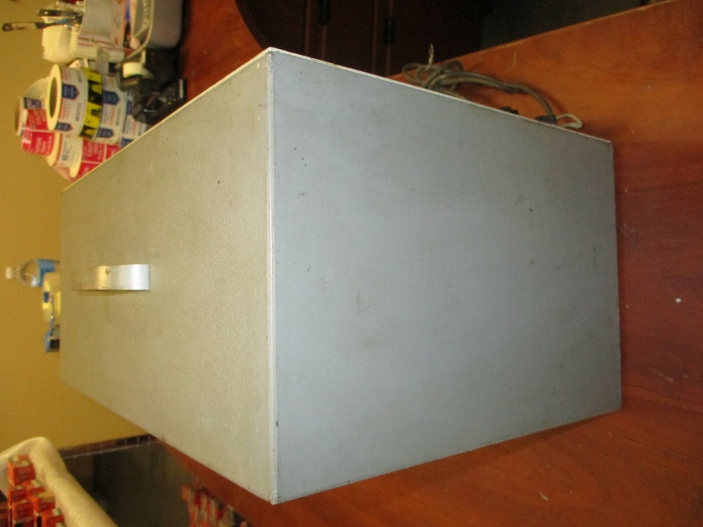 Very Rare Heathkit Model TS-2 Used T.V. Alignment Generator