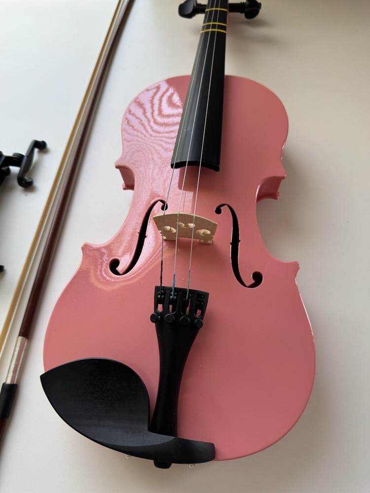 Mendini by Cecilio Pink 3/4 Violin – Missing 1 String + New Set, Case & Bow