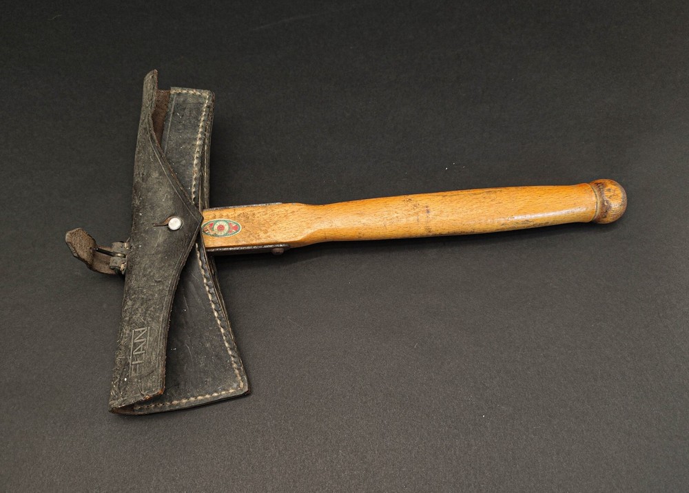 Firemans axe