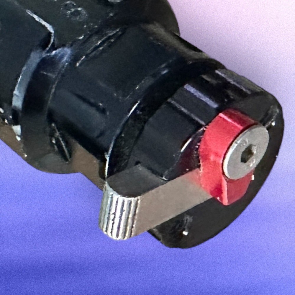 MacDev Conquest 4500psi HPA Tank Regulator With Bleed & Lock