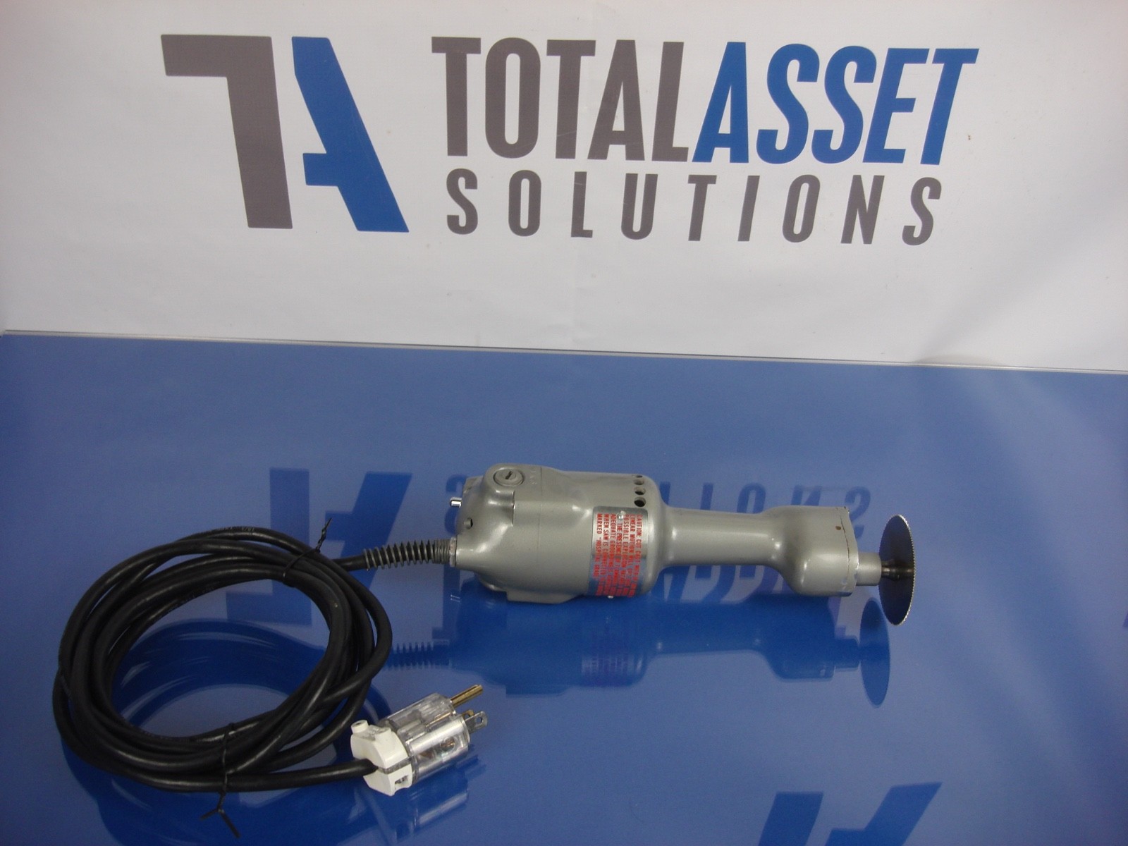 Stryker 840 Cast Cutter Oscillating Saw with 2" and 2.5" Blades Long Cord