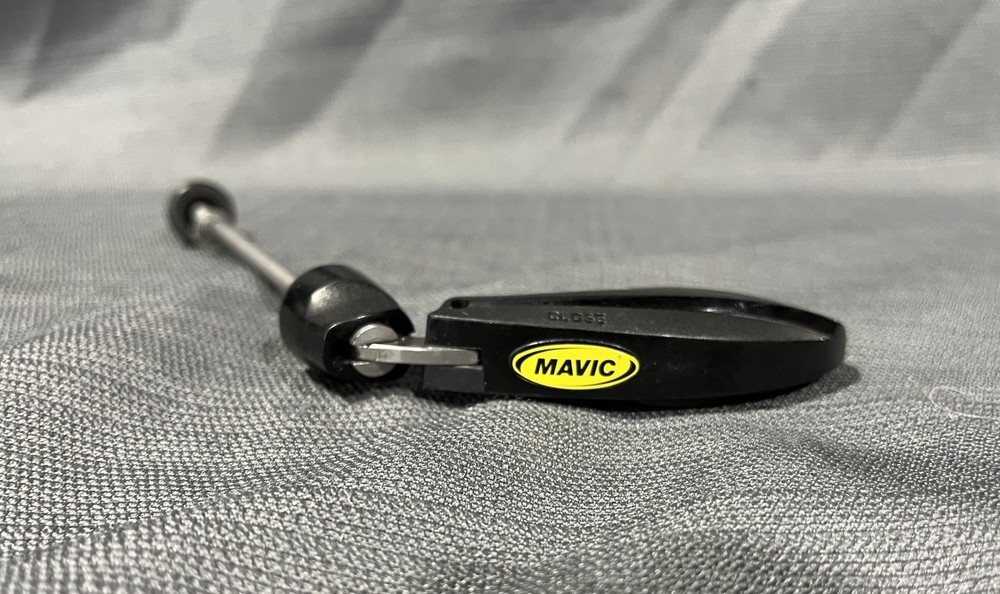 Mavic Quick Release E-Skewer with Integrated Sensor Road Front Wheel 100 x 9mm