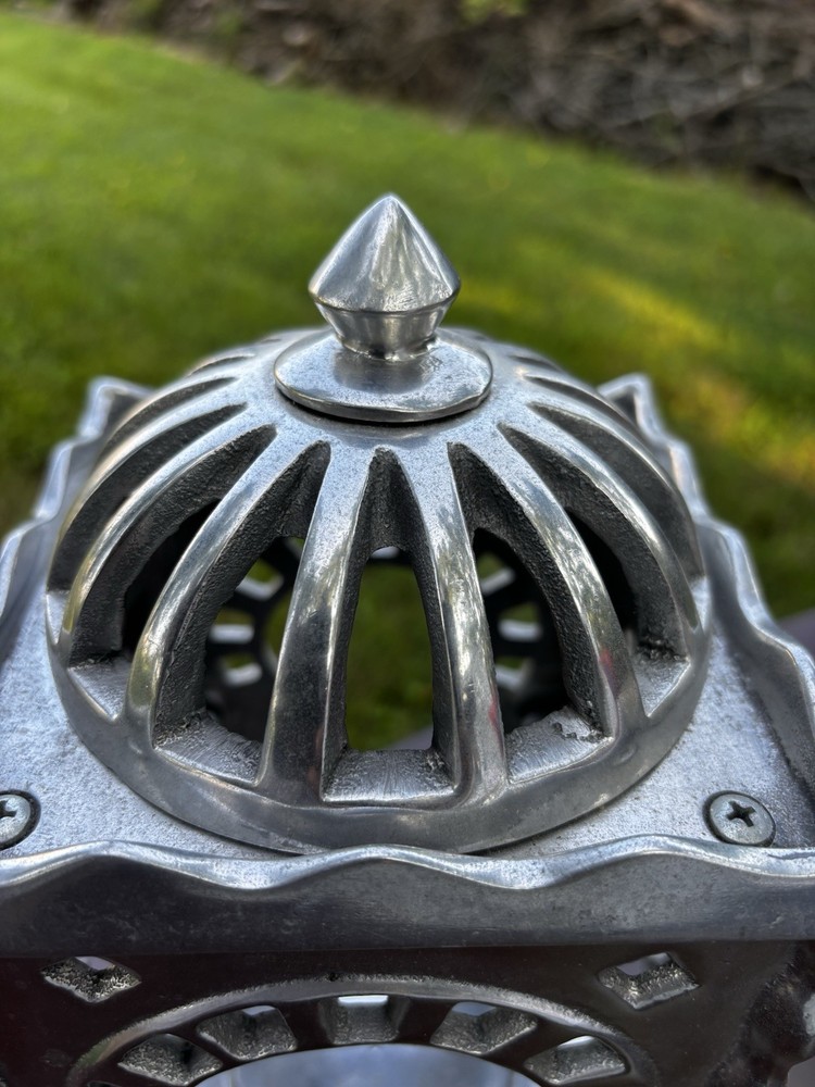 Chaleur Designed Aluminum Light lantern