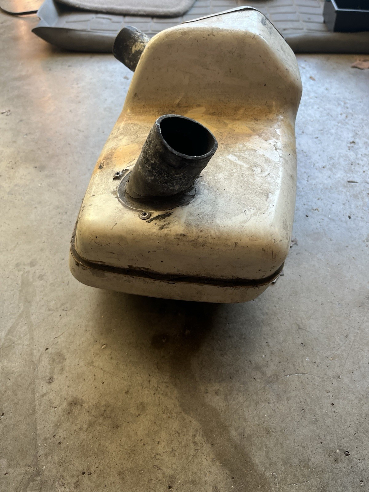 Kawasaki 300 440 550 JS SX Waterbox Water Box Muffler OEM 49070-3702