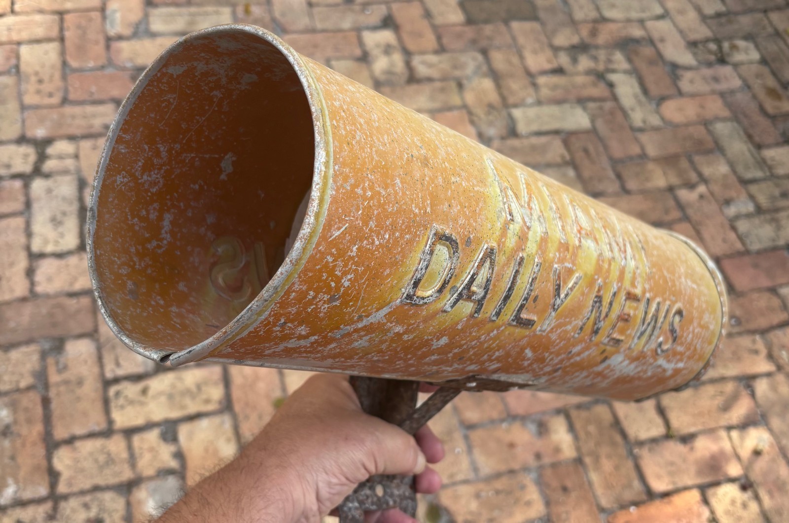 Vintage 1950s Miami Florida Daily News Roadside Newspaper Tube