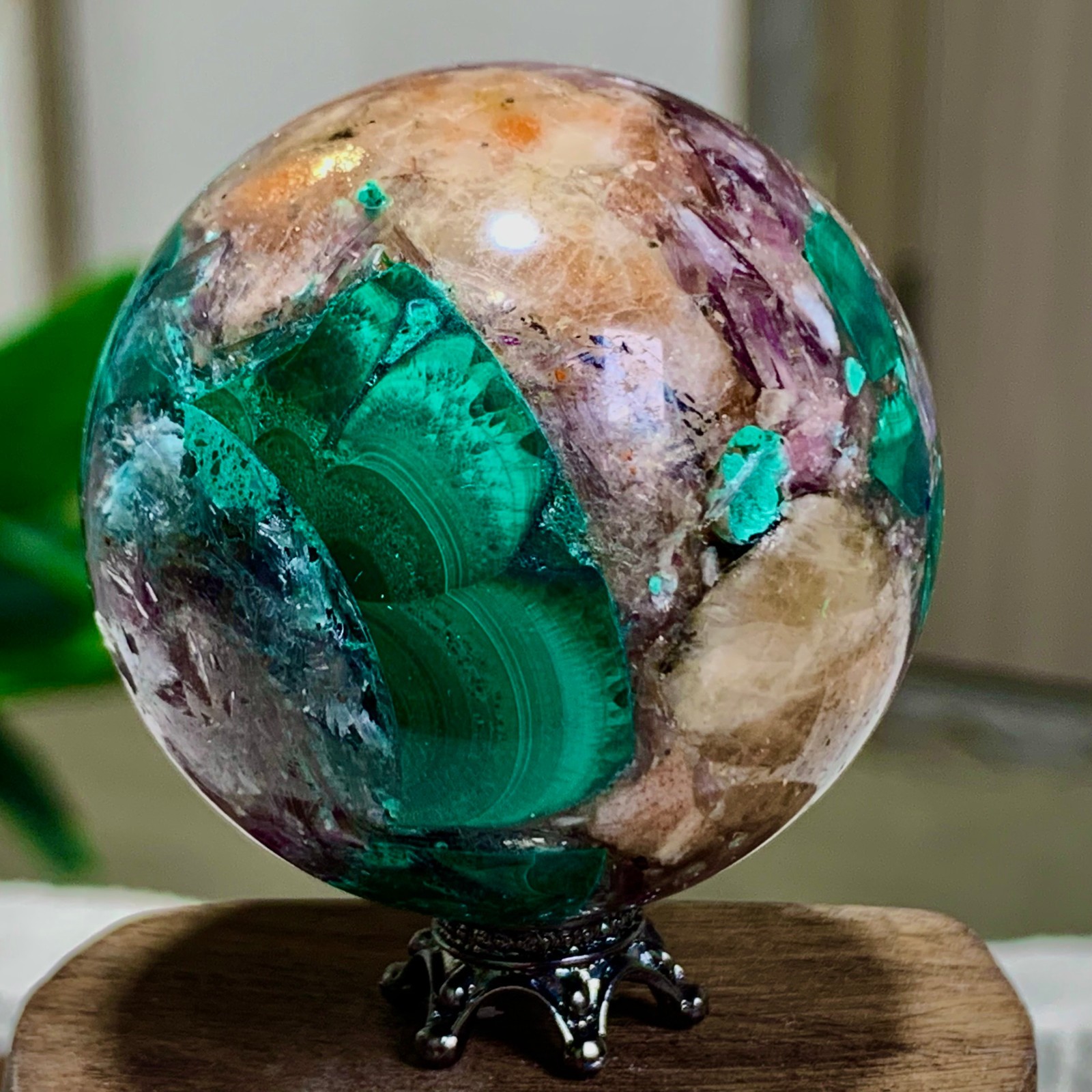 127G Newly discovered rare malachite purple mica symbiotic sphere restoration