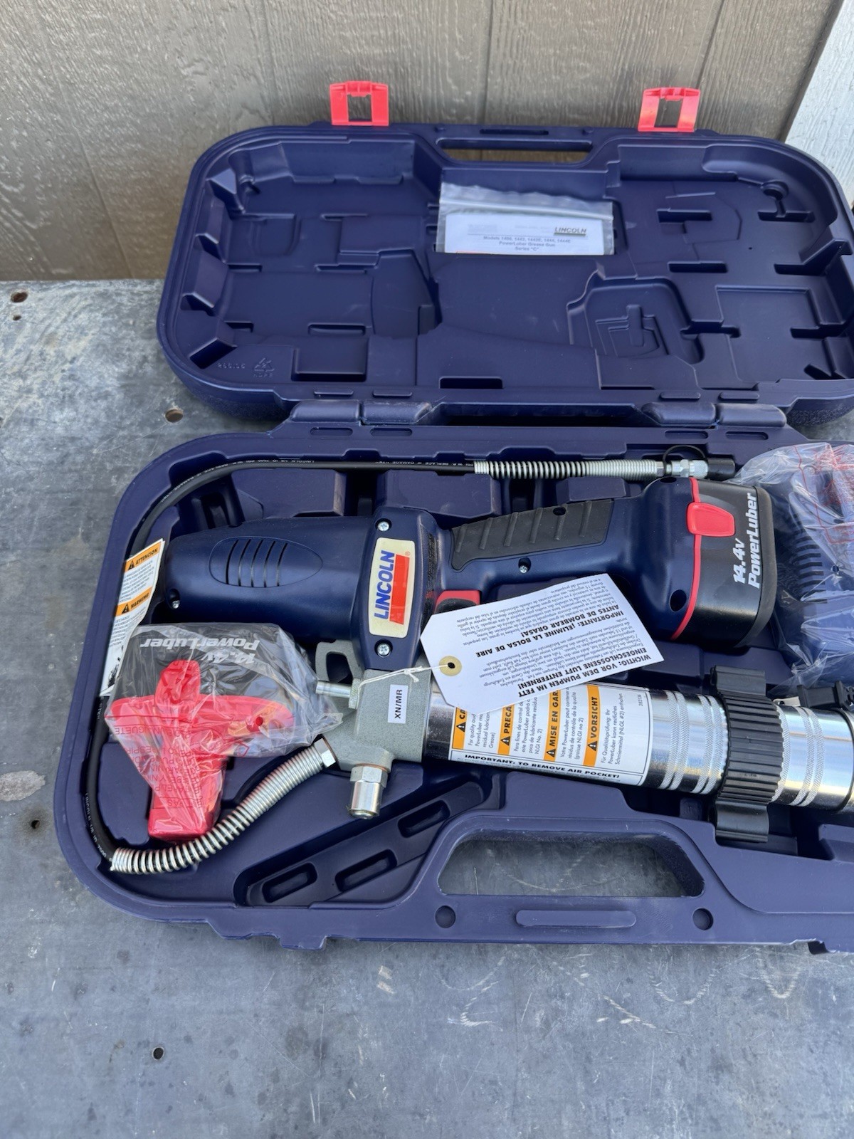 NEW!! LINCOLN 14.4V CORDLESS GREASE GUN, 1444, 1500 PSI