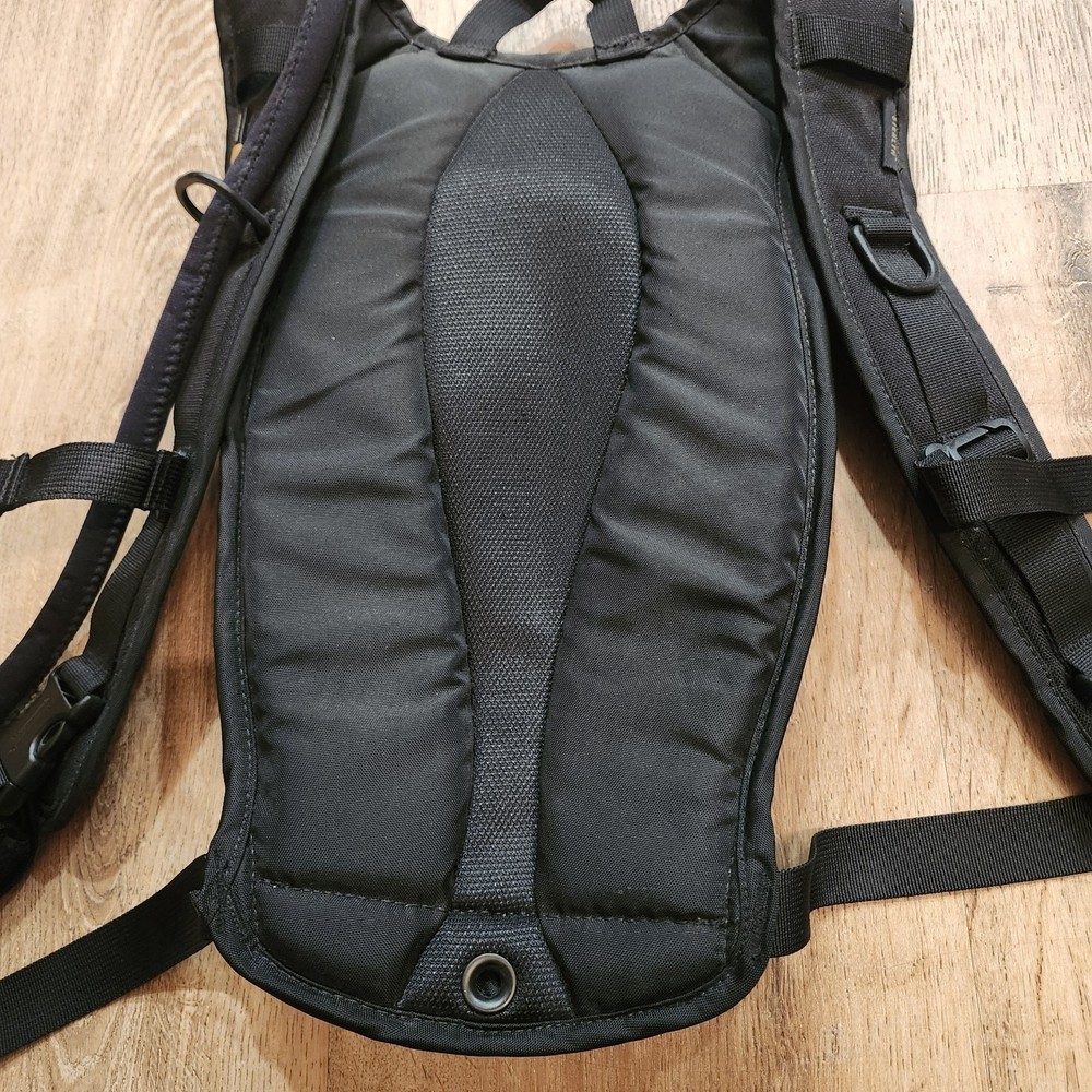 Camelbak Maximum Gear Stealth Hydration Backpack w/Bladder 70oz Black Adjustable