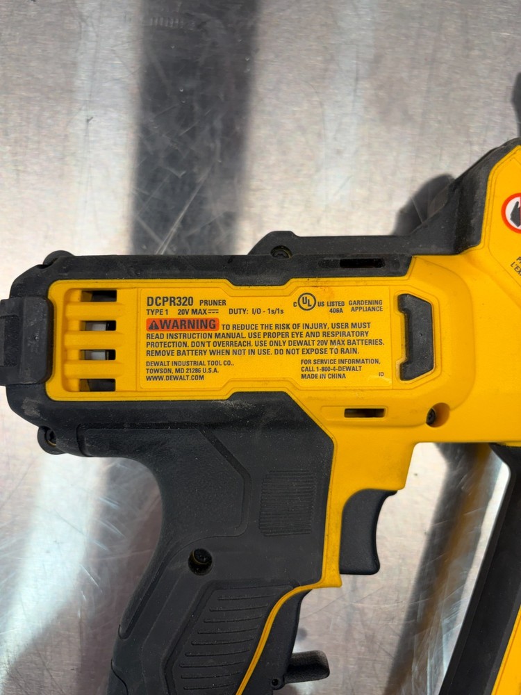 DEWALT 20V MAX Cordless Battery Powered Pruner (Tool Only)