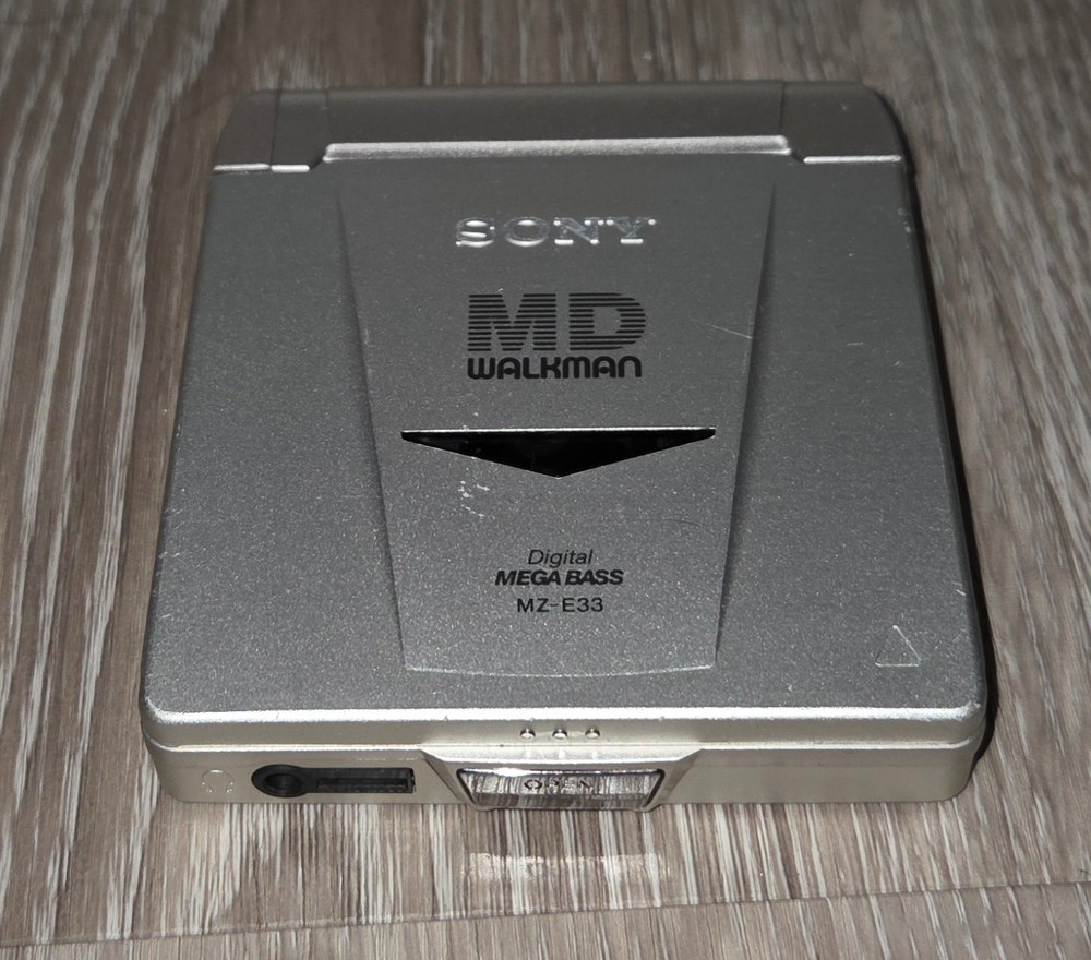 Sony Walkman MiniDisc Player MZ-E33 - Silver - Tested - PLEASE READ