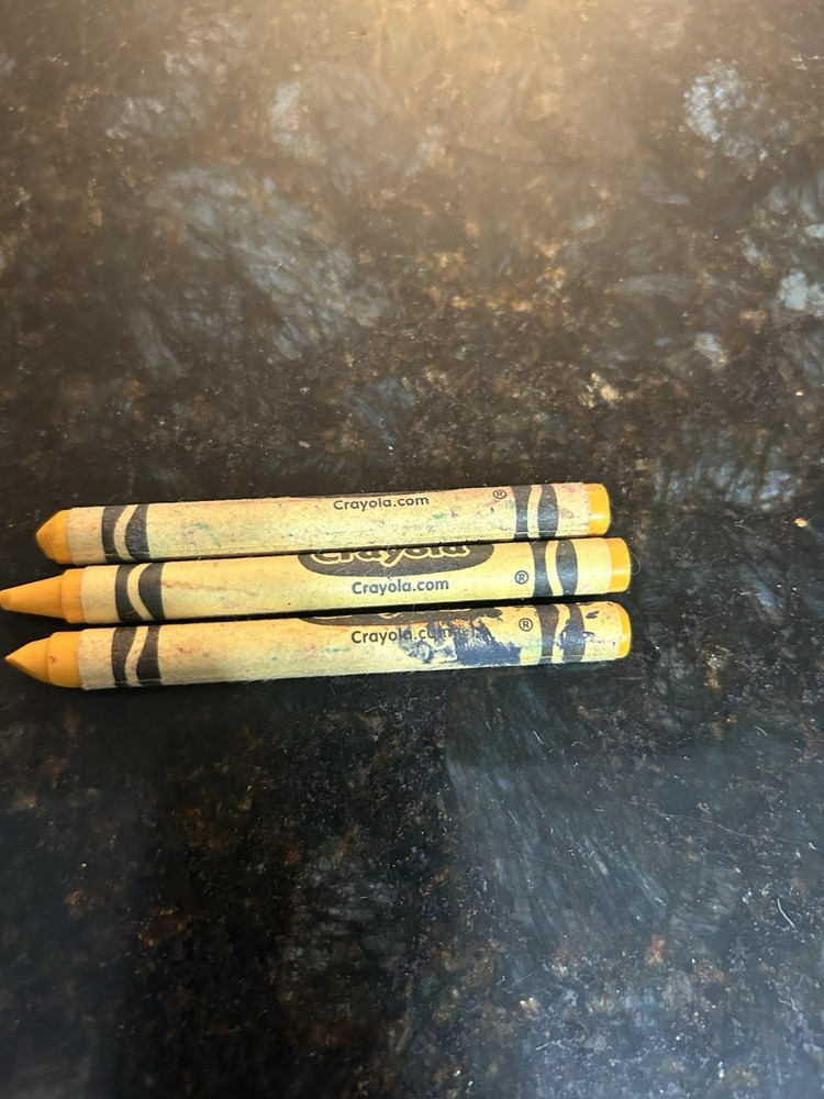 dandelion yellow crayola crayons(3) Used