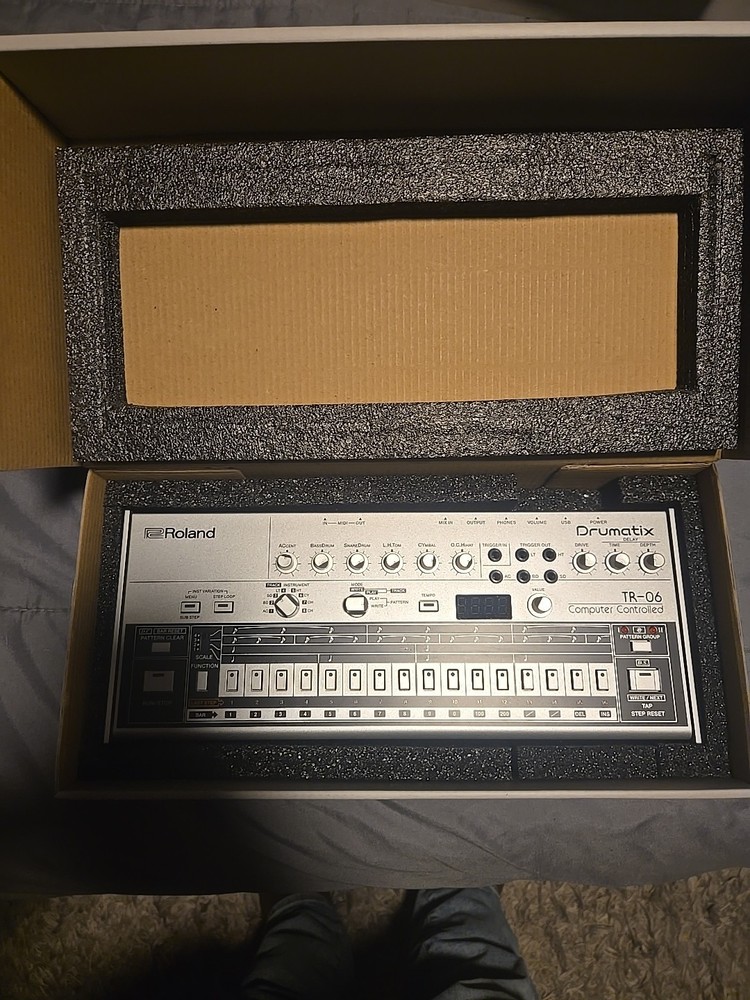 Roland TR-06 Drumatix Drum Machine Computer Controlled 32 Rhythm Patterns