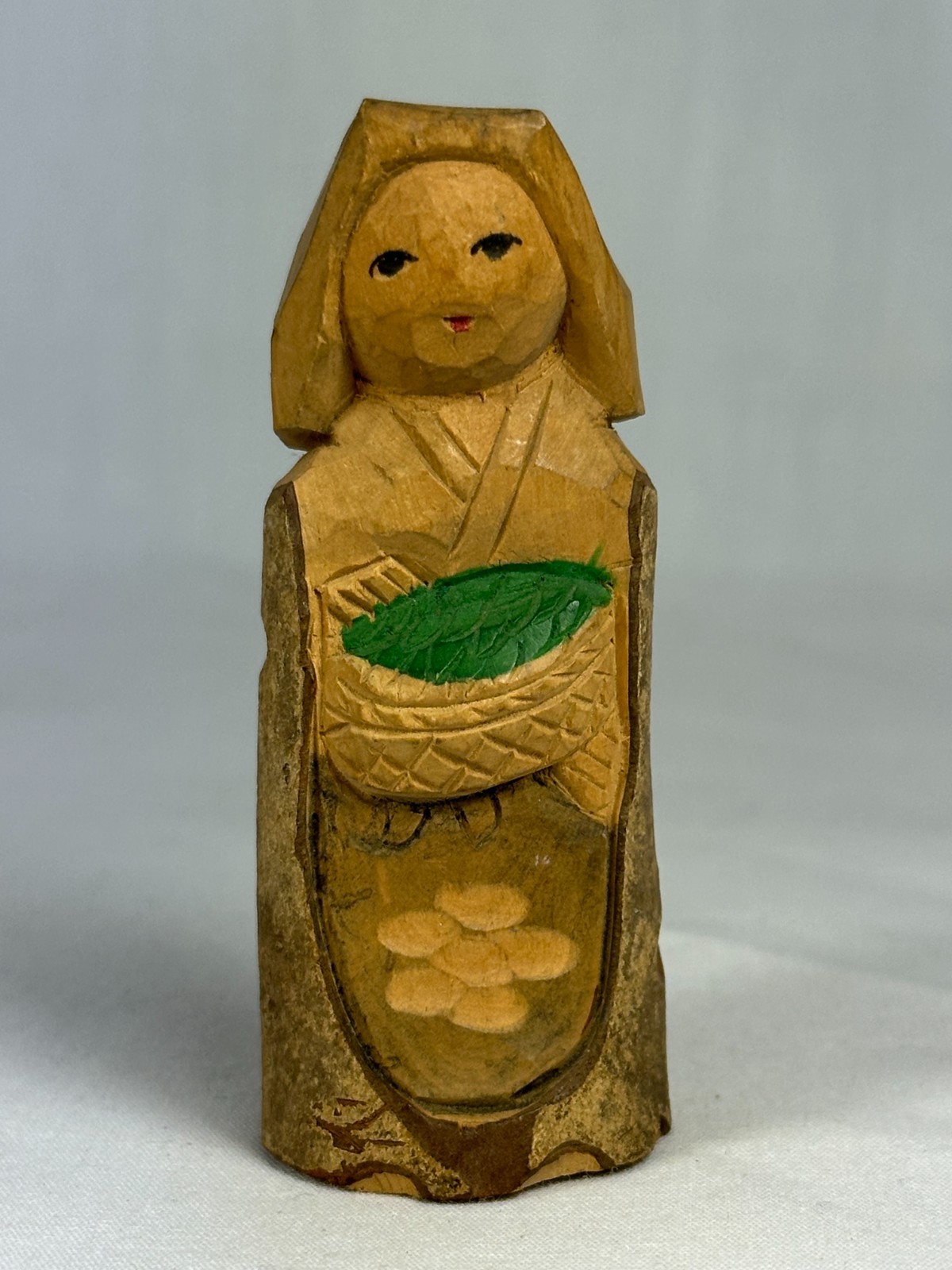 Japanese Hand Carved Wooden Farm Girl Figure Kimono Basket Folk Art 3.5" Mingei