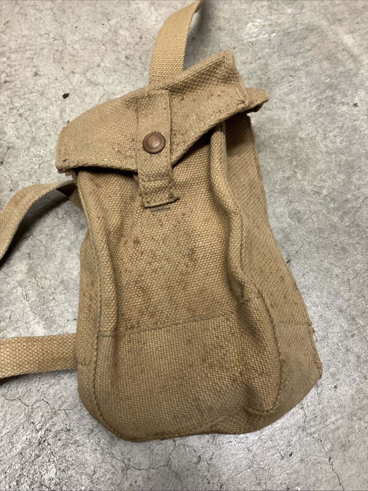 BRITISH MILITARY MAGAZINE POUCHES WITH STRAP