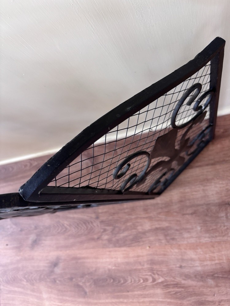 Vintage Fleur De Lis 3-panel Wrought Iron Fireplace Screen