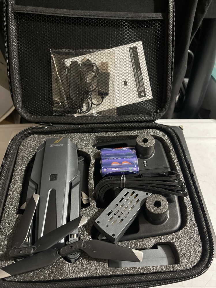 Smart Flow Drone w/ 1080P HD Camera FPV Foldable Carrying Case Adjustable Lens