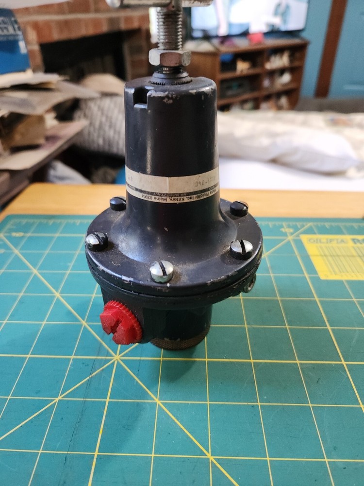 New W/O Box WATTS Pressure Regulator R119-04C