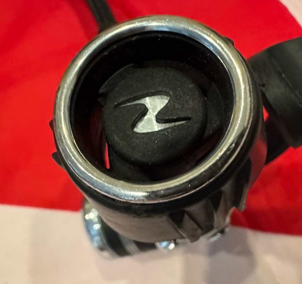 AQUALUNG LEGEND SCUBA REGULATOR ACD CHROME EDITION SOLID LOOKS LIKE NEVER WET!