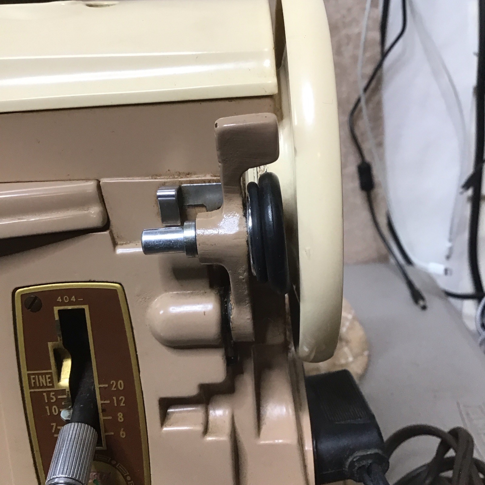Vintage Singer 404A Sewing Machine With Case