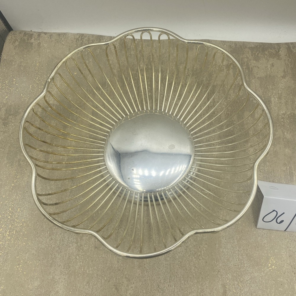 Silver Plate Round Fruit, Bread, Vegetable Bowl Basket, 9.5” Diameter