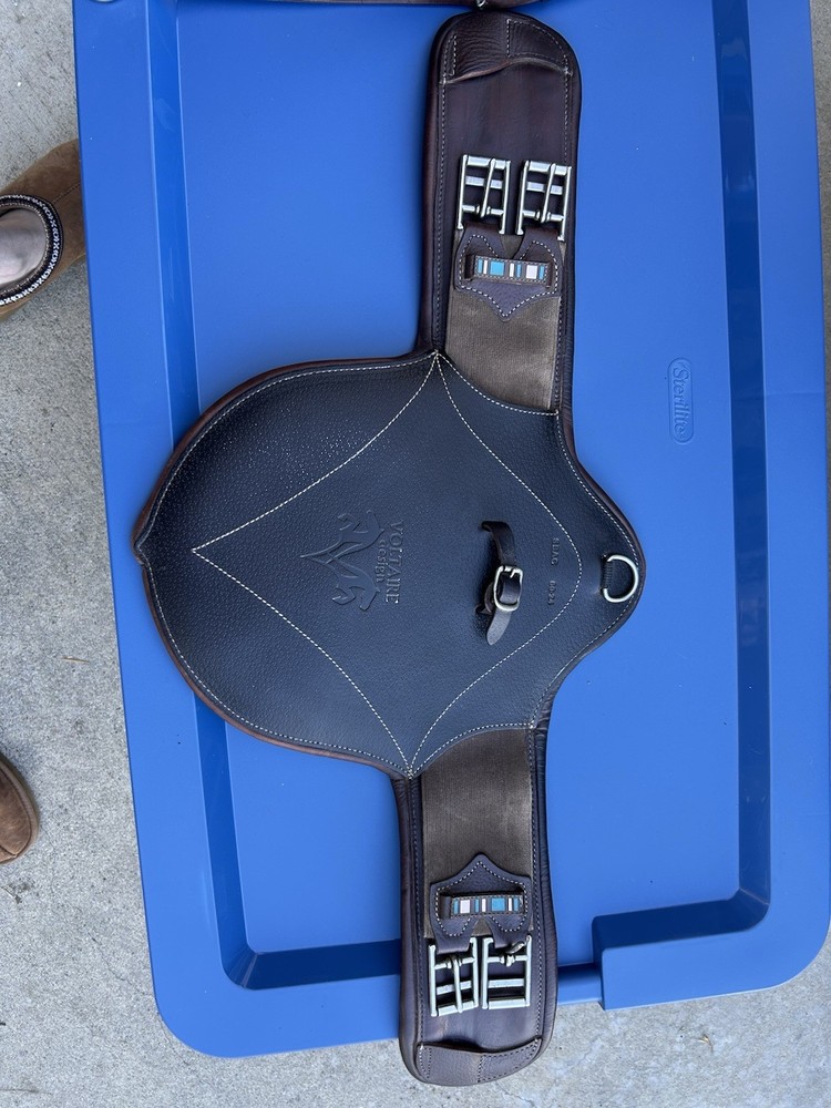 Voltaire Design Stud Girth Brown 24”