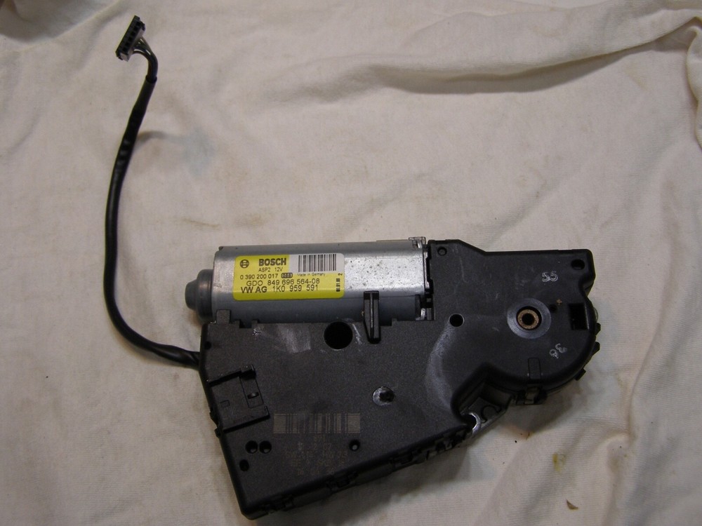 Python 450 ESP Remote Start Module P900547 09 0 Pulled from 2008 VW Jetta