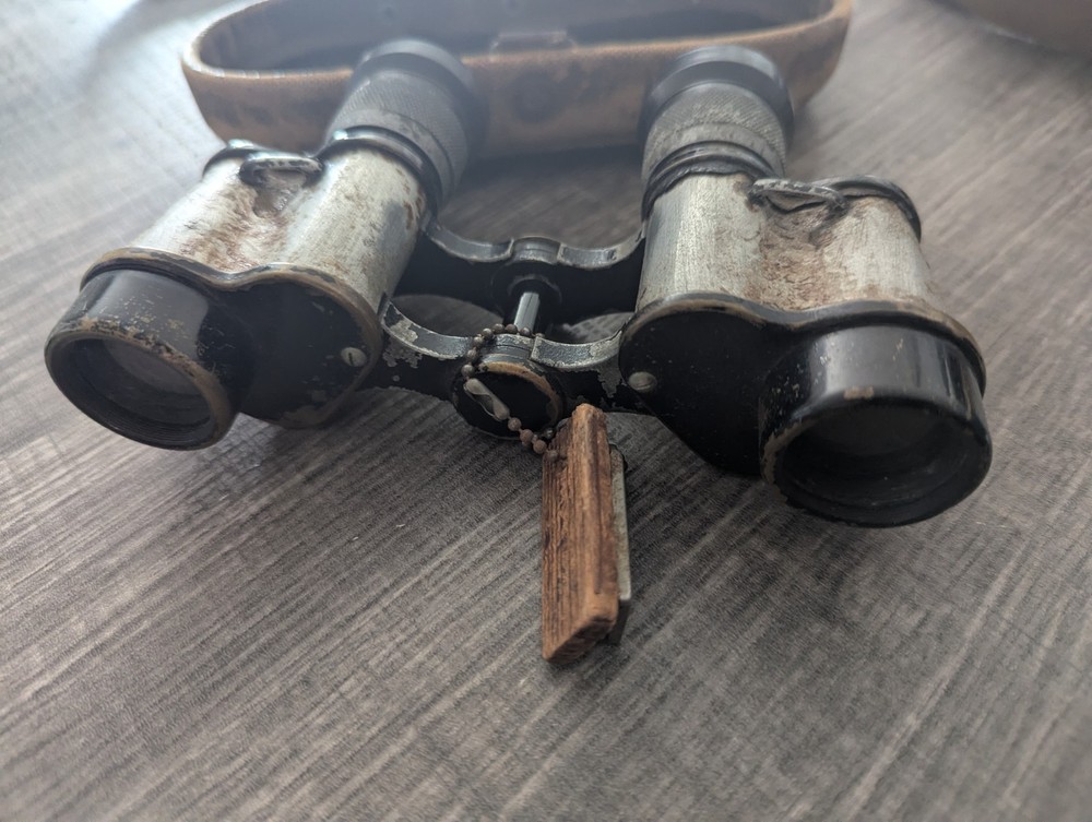 WWII JAPANESE BINOCULARS AND CASE